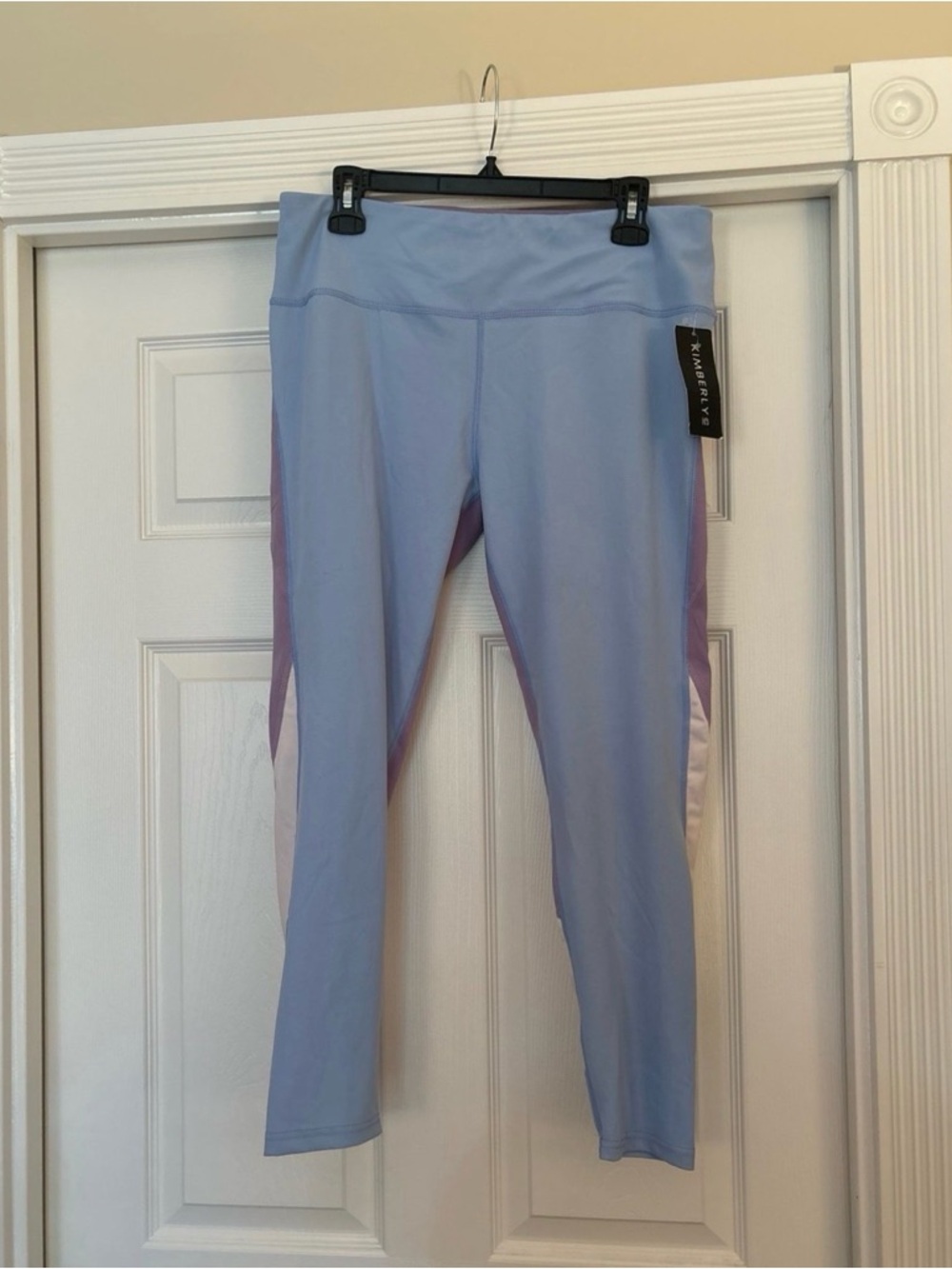 Athletic Leggings with Side Colorblock - Light Lavender
